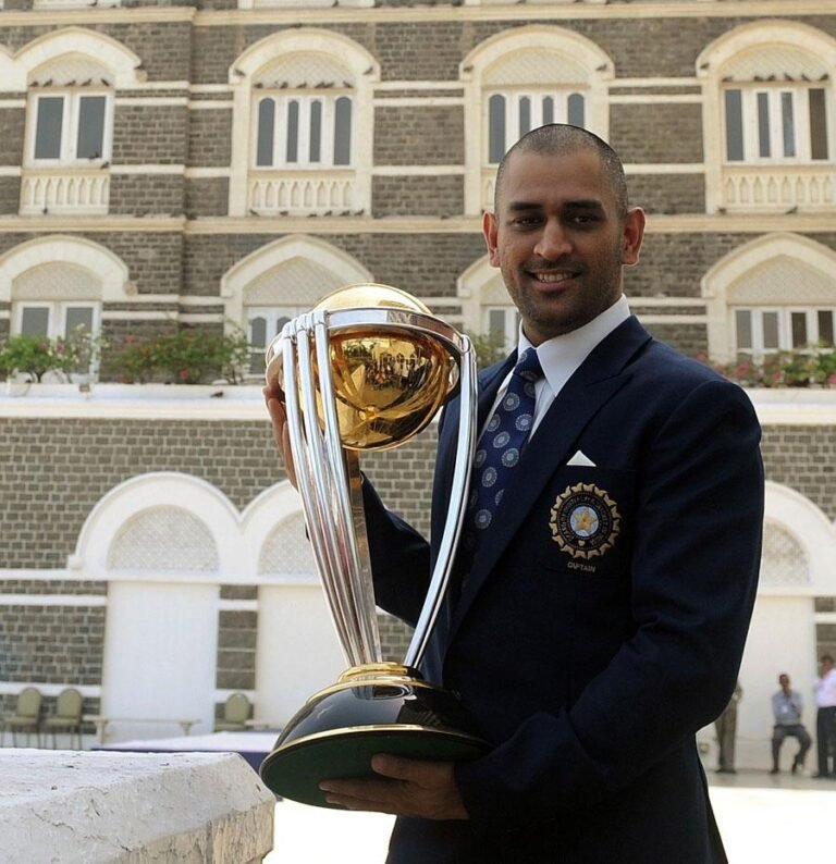 Biography of Mahendra Singh Dhoni